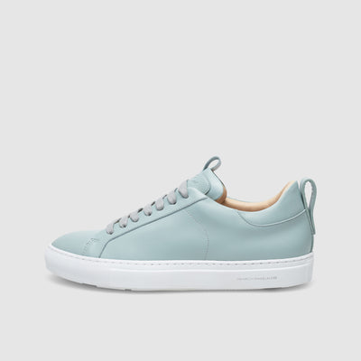 Sustainable sneakers for men